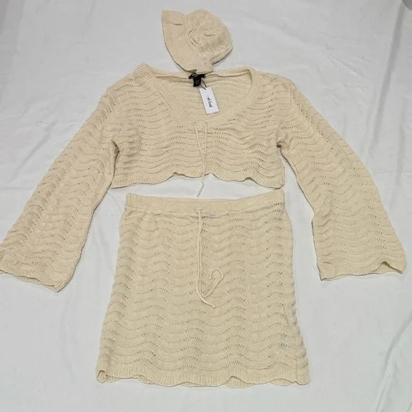 Nasty Gal Womens Wave Crochet Crop Top Mini Skirt and Bucket Hat 3 Pc Set Cream - Picture 9 of 11